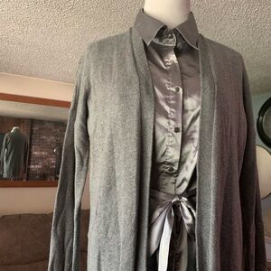 Gray Loft Women's long sleeve Cardigan with pockets NEW with Tags